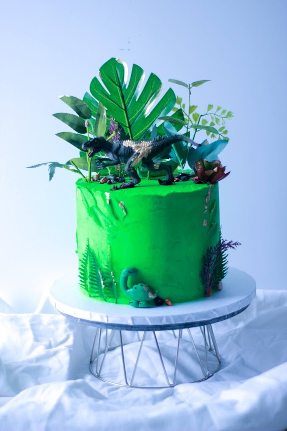 Safari Custom Cake