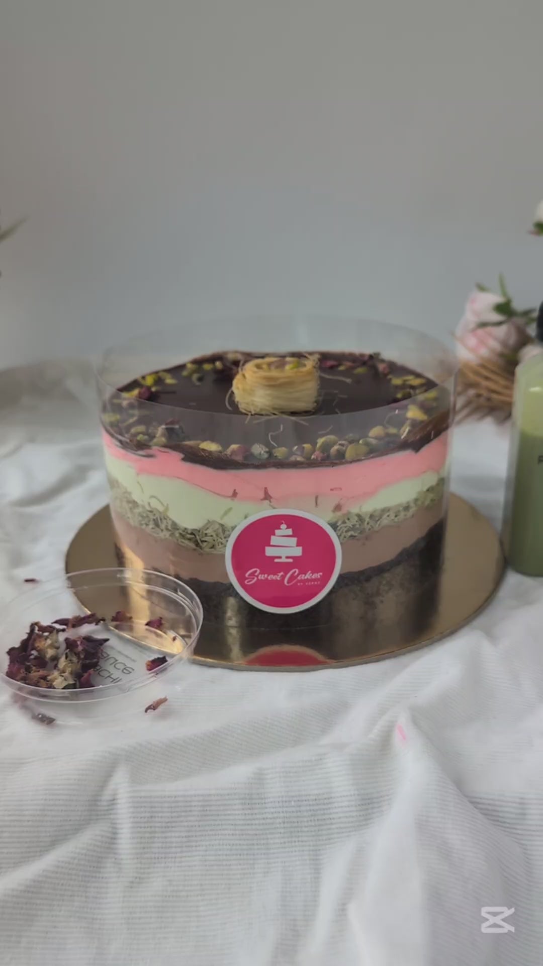 Crunchy Pistachio Cake ala CONTIS